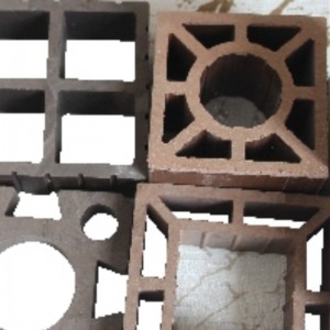 PE wooden plastic extrusion mould can be customized.